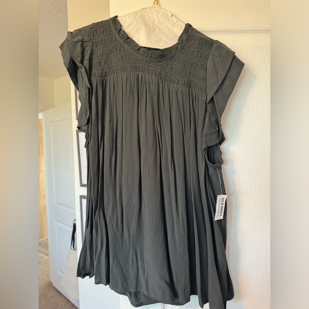 Women’s Old Navy blouse; NWT; XXL